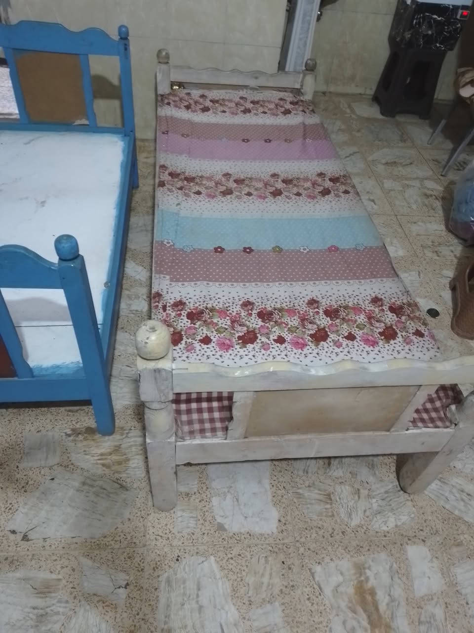 متاح جرابي ٢ سعرهن ٣٠ الف مكان بغداد ***********
