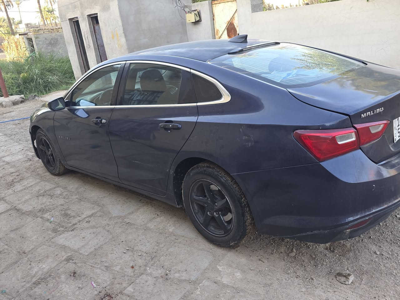 ماليبو 2017 LT
كير at مرغوب 
رقم انكليزي قادسيه  سنويه 
تحويل مباشر 

مواصفات 
بصمه 
بصمه ابواب 
اشاير مري جانبيه 
قطعتين تبريد 
مانع نزلاق 
شاشه حجم كبير تدعم خرائط 
تحكمات مناخ منفصل 
فول تحكم ستيرن 
كروس سرعه 
شاشه اعطال 
كشن كهرباء 

سياره ضررها قبق الجنطه وبيها صبغ حزام اثر جراد للجماليه بدون دواخل
مكينه كير تبريد كفاله 
السعر 90 وذا اكو مراوس عادي 
عنوان الديوانيه  ***********
 موجود على جميع البرامج التواصل
