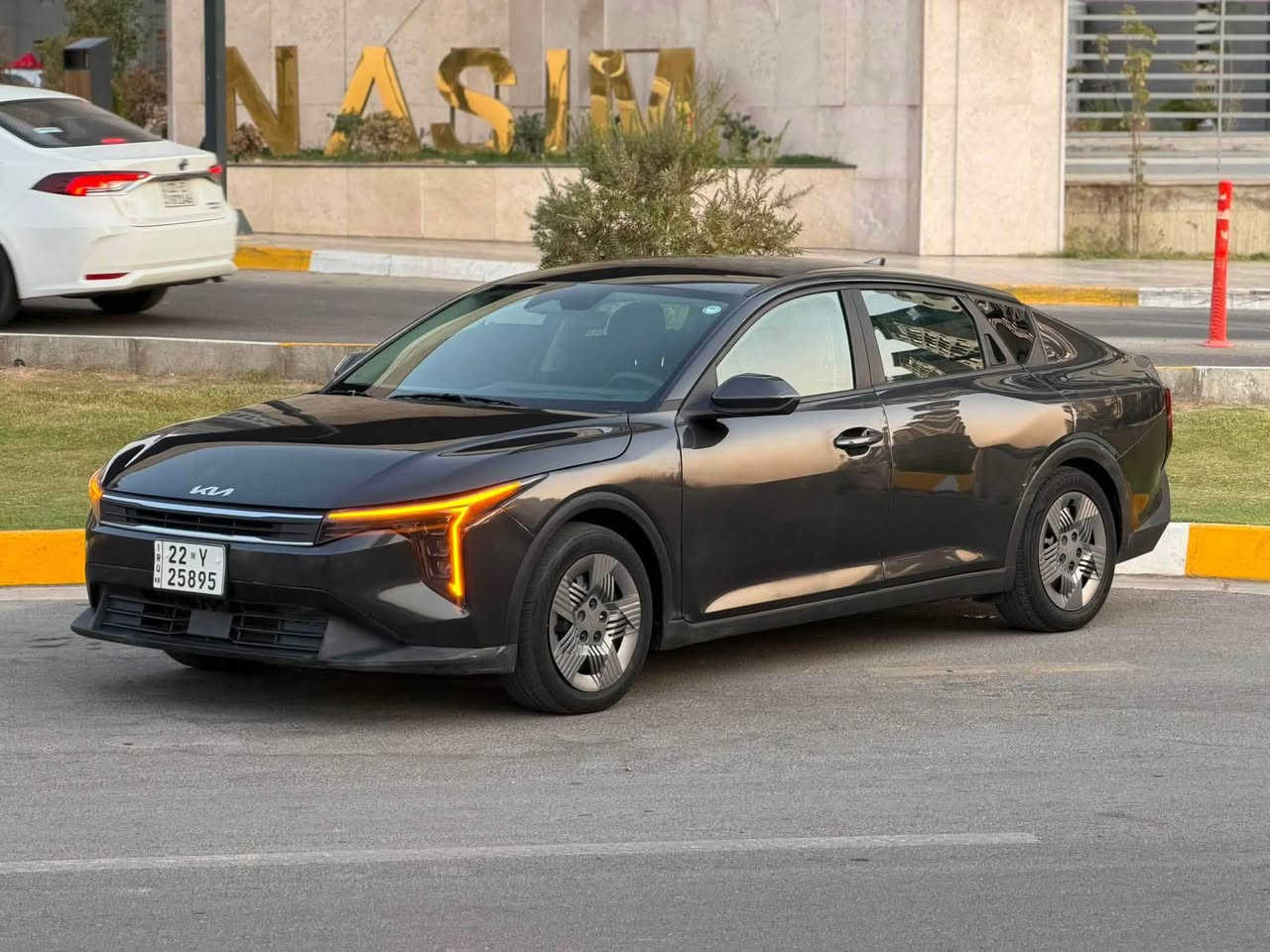 Kia  k4

2025 مواصفات LX

لون نفطي 

محرك :2000 دوش 

مواصفات

بصمة 

بصمة ابواب 

بصمة جنطه 

تشغيل عن بعد 

لد امامي نهاري 

لد خلفي متصل 

نقاط عمياء 

شاشه ديجتل متصل 

مود درايف متعدد

كامره 

رادارات امامي خلفي وجانبي 

تحكم مودات قياده 

اوتو هولد 

فول تحكم ستيرن 

فول قياده ذاتيه 

كروس سرعه مع تحديد مسافه امان 

منافذ شحن خلفية 

دخول وترقيم جديد اربيل 

تحويل وكاله الي يعجبك 

الحادث جاملغ تبديل ربع الباب صبغ + جاملغ خلفي صبغ اثر شخط 
بدون دواخل 

دخول وترفيم جديد 
تريد تحويل او وكاله 

السعر 150 

***********
