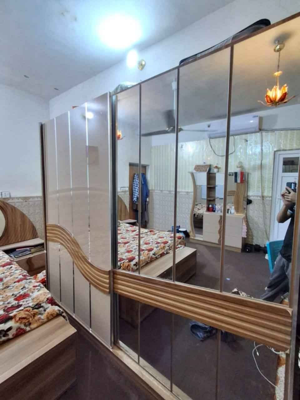 سلام عليكم عدنا غرفة تركية للبيع 
كربلاء البوبيات شارع الودي
السعر 250 الف وببها مجال ان شاء الله 
ما بيها قاعدة للجرباية 
ست قطع
وبيها شويه اضرار بالميوزة الجانبية للجربابة
مستعجلين للبيع
*********** Singapore
