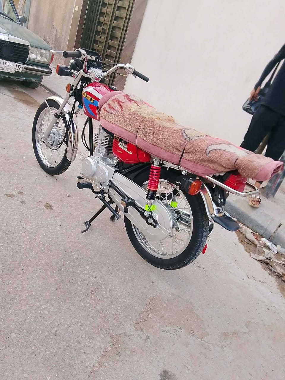 سلام عليك دراجه اربعه كير موديل 26سكنر سعر 850بيها مجال قليل ملاحضه لا ما تعرف سعر حالي مالتها بيش لا تراسل وتكول هواي علوان النجف حي الوفاه ‏‪***********‬‏

