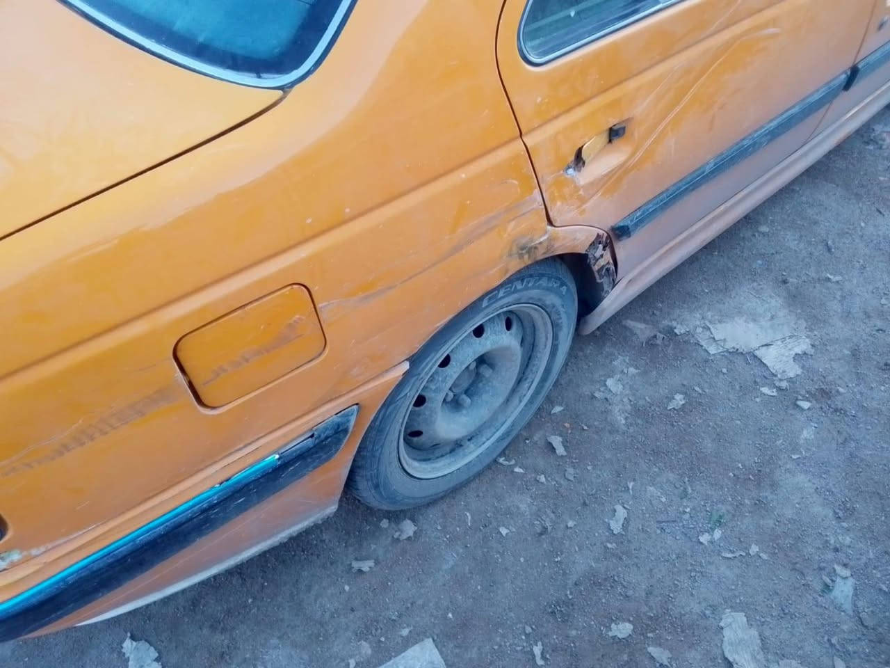 سلام عليكم
بيجو بارص مديل 18 بيها حادث بجم ومصلح 
وبيها طخه ب جاملق الخلفي ما مصلحه وصوره موجوده ب منشور 
مكينه بيها كازكيت ابيعلك كايمه السعر 30 وبيها مجال 
العنوان بصره شط العرب 
هاتف ***********
