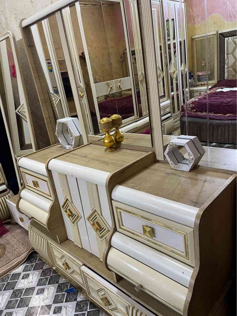 غرفه • جديده • ما بيها كسر