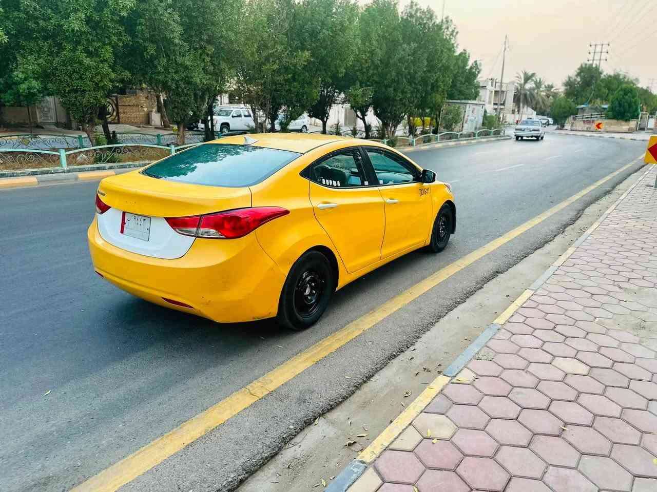 سلام عليكم البيع هونداي إلنترا موديل 2013 وارد امريكي حادث مبدل بنيد والجاملغ نفسه مرجع ومعجون بالجملغ الخلفي هنا بالعراق وكير ومكينة كفاله  لا تنقيص ولا تبخير 1800دوش تدفئه وتبريد وتدفئة كشنات وهيه وغرامات مصفره السعر 92 وبيه مجال مكان كوت مركز مدينه لاستفسار علا رقم***********
