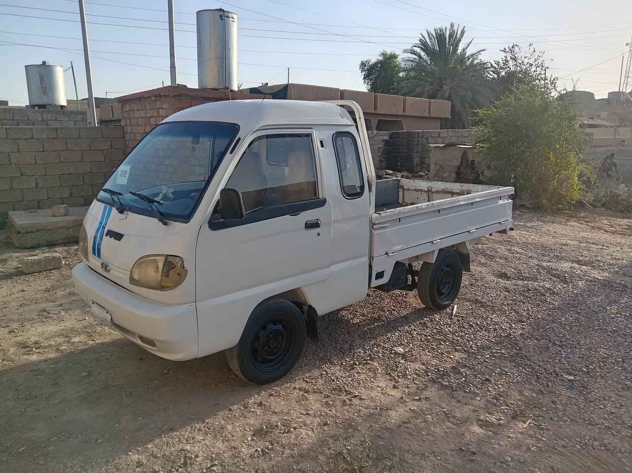 فاو للبيع قماره وربع محرك نضيف كير صدر نضيف داخلها أوراق كامله تسلسل مروري سياره حلوه موديل٢٠٠٦المكان الشركاط الجميله السعر١٦وبيها مجال الشراي يتصل ***********
