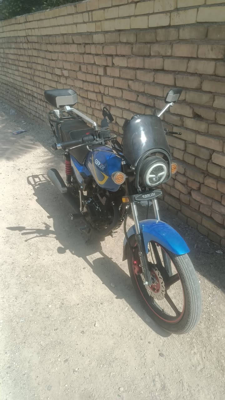 سلام عليكم
دراجه سونك لل بيع مديل 25 مكينه 200cc امانت الله ماخذه من معرض واحد و 100  بس مبدل هاوزن مال ايراني / ورايده 950 وبيه مجال حك الجيه / مكاني شهداء البياع رقمي ‏‪***********‬‏
