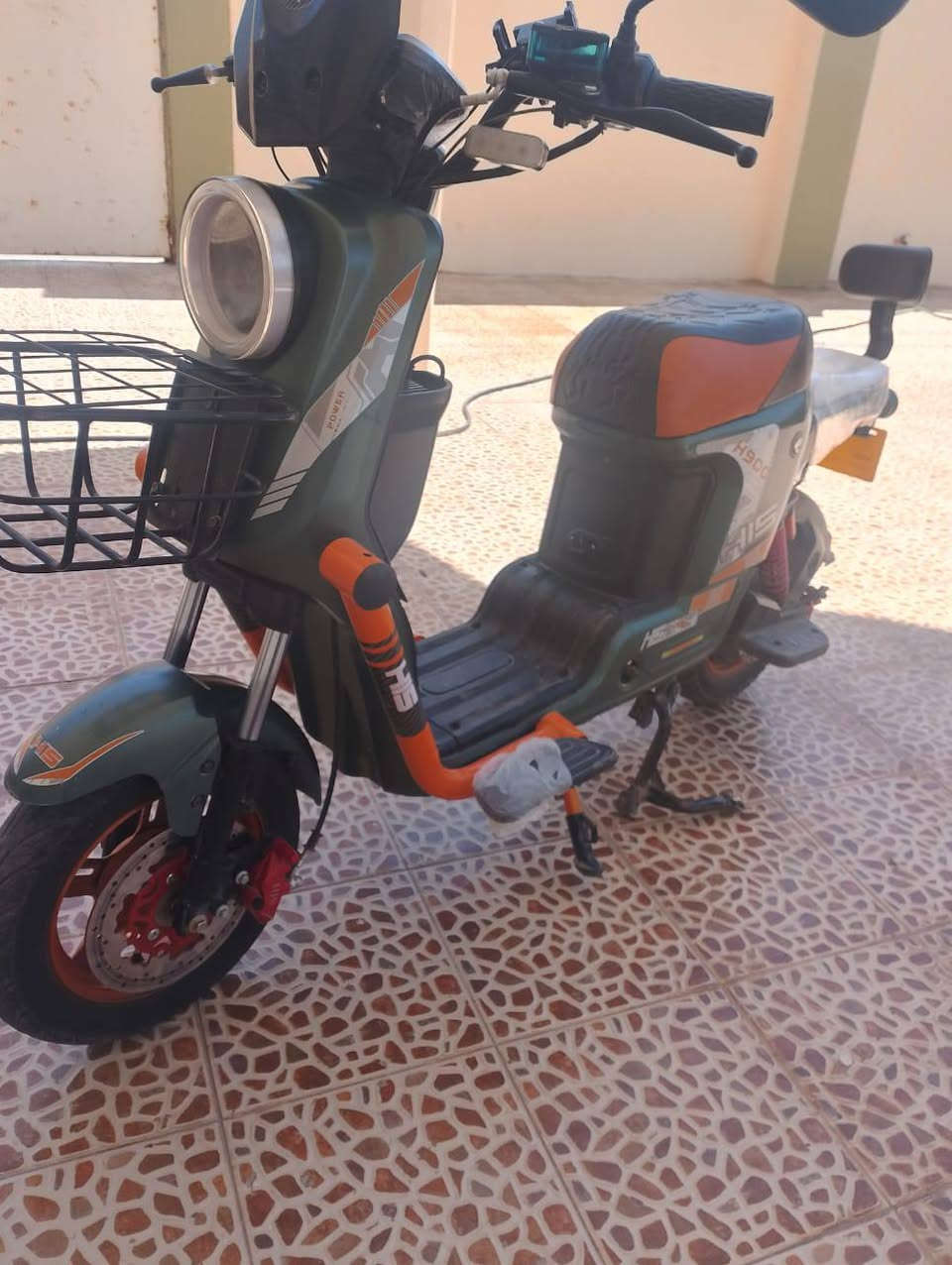 السلام عليكم
موطور  h900

 بطاريات ٥ دبل شرط 

الموطور كلو شرط 

مواصفات بي أر رجوع 
المكان صلاح الدين بيجي

مثبت سرعه 

سماعه بلوتوث 

سعر الماطور 475 وبي مجال 

*********** بي واتساب
