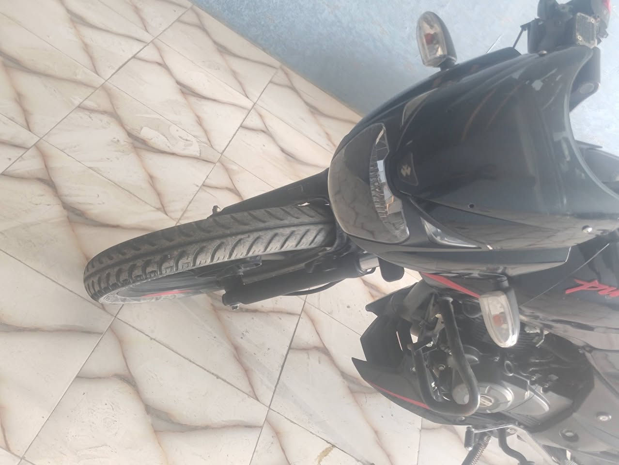 دراجه بولسر للبيع كامله مكمله مامفتوح بيه برغي دراجه نضيفه 6كير مكاني بابل تواصل على هذا رقم *********** السعر مليون وسبعميه وبيه مجال
