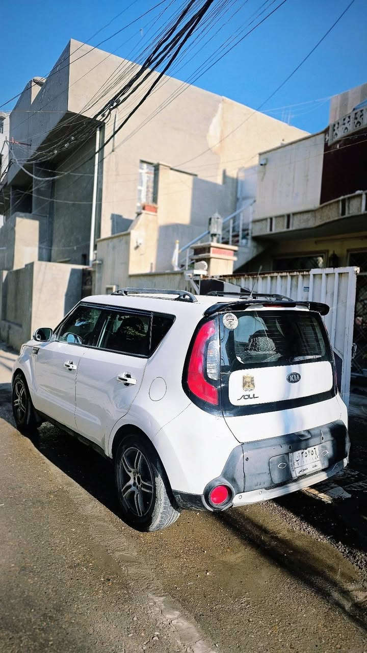 كيا صول موديل 2014
كير عادي 7 نمر
كيلين تايتل وارد امريكي مكفوله من الضرر والغرق داخله بدون ضرر ابد بجم كبس مكفولة من الداخل 
هنا نضربت بل جاملغ الخلفي من يم التاير بل هلال وبنيد رش بسبب الجراد لان جنت مغلفه فابلون وبيها ملاحظات بسيطه 
رقم بغداد الماني
سنويه مشروع وطني
كير عادي ٧ نمر
شاشه تاب أندرويد 
بلوتوث تحكم ستيرن كاعية جلد كامره حساس
عليها إضافات سبايدر اصلي مع راكرارت قماره مع لحيه امامي خلفي مع مصد بنيد 
السياره عليها ادمه كامله وصور الوارد ناشرها 
السعر 83 وبيها مجال بسيط
تحويل ثاني يوم الاتصال ***********
