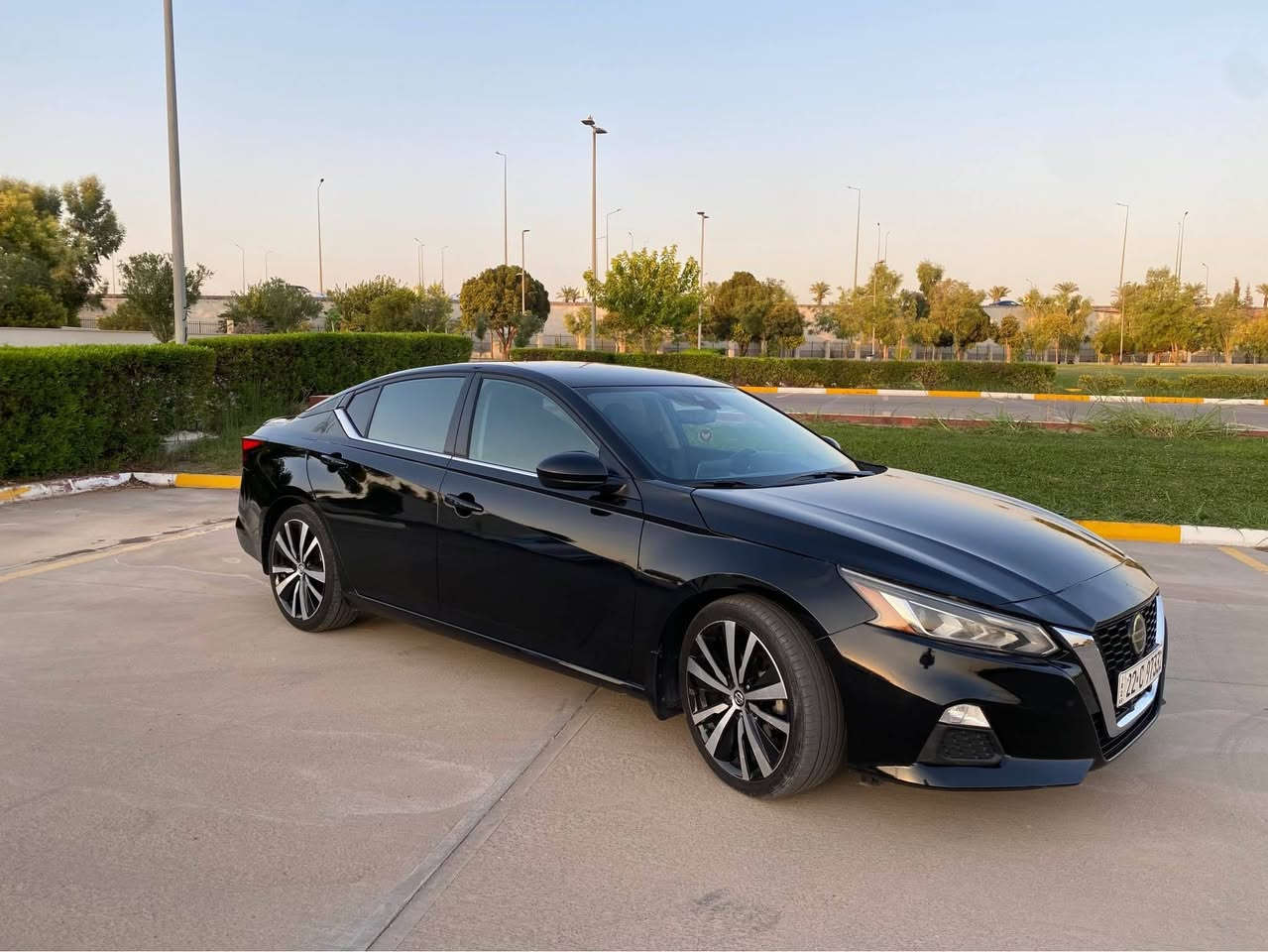 نيسان ئالتيما
2022مؤديل
مواسه فات SR
Ml 74. رؤيشتوه
يه ك پارچه ى بؤياغه پيش كه پس
ئيرباگ كه پس نه ته قيوه سه نه وى و ره قه م نوي
گيرومه كينه به شه ر ت سه ياره كه تابليى جوانه و جائييزه 
چاملغى پيشه وه بسته ك ساردى هه يه به ده نه ى پشته وه دووقنجى هه يه ماباقى هه مووشتى به شه رت
 *********** واتسئاپ له سه ر ئه وره قه مه يه أربيل, العراق

