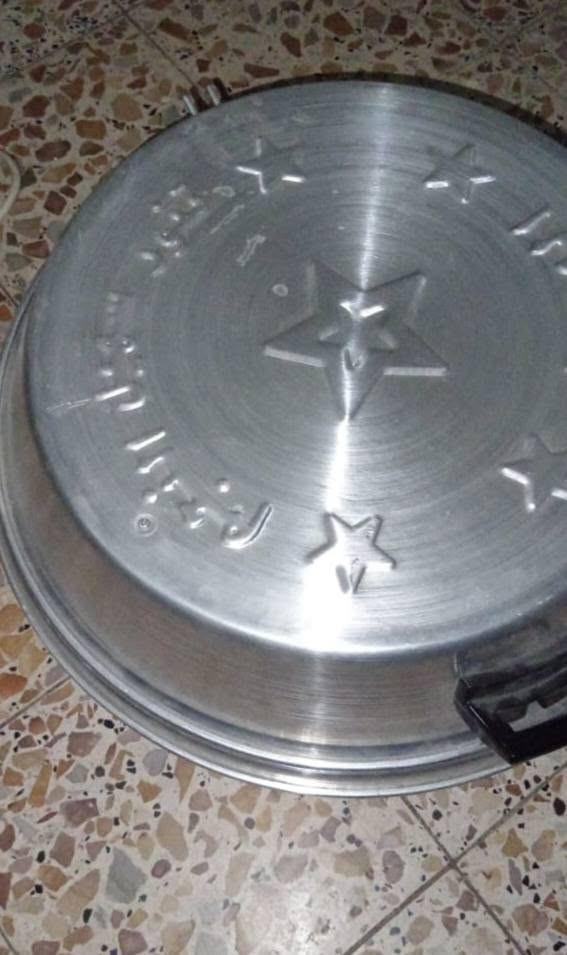 السلام عليكم
عندي تنور كهربائي  حجم كبير بعده جديد استخدام مرة وحده ويا غراض كامل السعر ٥٠ وبي مجال
َمكاني الكاظمية 
رقم الهاتف 
***********
