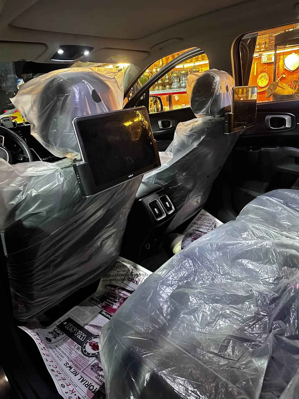 سورنتو ٢٠٢٣ فول مواصفات ٤سلندر.وراد أمريكي. وبيه طخه بل عراق ع كد ٤اصابع ما مصلح. سعره ٢٢٠ررقه ماشيه ٦١ميل دخوله للعراق ماشي ٤٥ميل  سياره جديده متوازي ع بيعتههً*********** اتصال رقم
