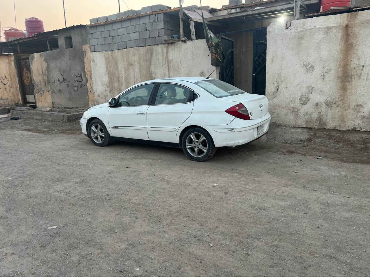 شيري A3للبيع محرك بيه تبخير حجم المحرك 1800سياره حلوه ونضيفه بيه طخه باجاملغ الخلفي ومدكر امامي  سياره تنته وشاشه تاب تبريد شغال  لاينه منضومه زنون راعيه بكربلا سنويه منتهيه ب18سعره 29وهذه رقمي *********** البصرة, العراق
