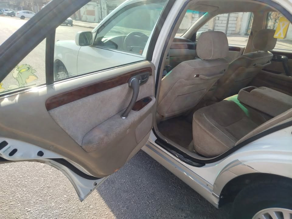 السلام عليكم ملكه ادوات كصه جنطه 

سياره جاهزه للاخير كير ومكينه حداديه تبريد تخم تاير اي نقص مابيه السعر ٢٨ وبيه مجال اتصال ع رقم تلفون العنوان ديالى *********** الخط بيه واتساب
