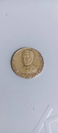 باج مللك فيصل الثاني قديم بي ضربت مثل ماواضح بل صوره البيع سعر 50الف ا...