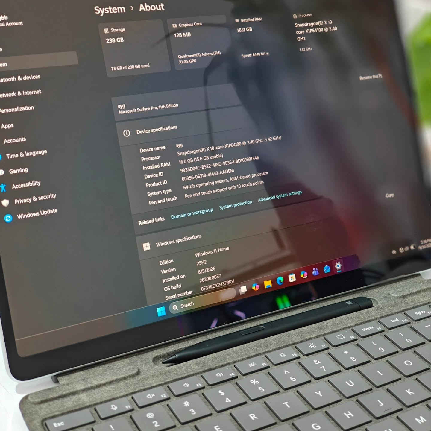Microsoft Surface Pro 11

*اللون رصاصي
* المعالج: Qualcomm Snapdragon X Plus
* الذاكرة (RAM): سعة 16GB LPDDR5x .
* التخزين : 256GB  NVMe
* الشاشة: شاشة لمس PixelSense Flow مقاس 13 بوصة، دقة 2.8K (2880x1920)، بمعدل تحديث 120Hz لتجربة بصرية فائقة السلاسة.
* البطارية: عمر بطارية استثنائي يصل إلى 14-15 ساعة من الاستخدام المتواصل.
* الكاميرا: كاميرا أمامية بدقة 1440p (Quad HD) وكاميرا خلفية 10MP تدعم تصوير 4K.
* الاتصال: يدعم أحدث تقنيات Wi-Fi 7 ومنفذي USB-C (USB4).
* نظام التشغيل: Windows 11 Pro الأصلي.
* خاصية Face-ID
* الحالة : مستخدم بدون بوكس
* البطارية 🔋: مشحون 162 مرات

السعر :
1- الجهاز فقط 1،150،000
2- مع كيبورد اصلي 1،275،000
3- مع كيبورد و قلم اصليات 1،375،000

* ضمان اسبوعين

للتواصل والاستفسار: ***********

https://t.me/epic_store2

نص مكتوب في الصور:
- Battery report C:/Users/sygbb/battery-report.html Battery report COMPUTER NAME SYG SYSTEM PRODUCT NAME Microsoft Corporation Microsoft Surface Pro, 11th Edition BIOS 175.182.235 09/30/2025 OS BUILD 26100.1.arm64fre.ge_release.240331-1435 PLATFORM ROLE Slate CONNECTED STANDBY Supported REPORT TIME 2026-08-27 10:20:24 Installed batteries Information about each currently installed battery BATTERY 1 SurfaceBattery NAME SWD MANUFACTURER 1305471432 SERIAL NUMBER LION CHEMISTRY 46,530 mWh DESIGN CAPACITY 45,030 mWh FULL CHARGE CAPACITY 162 CYCLE COUNT Recent usage Power states over the last 7 days Search