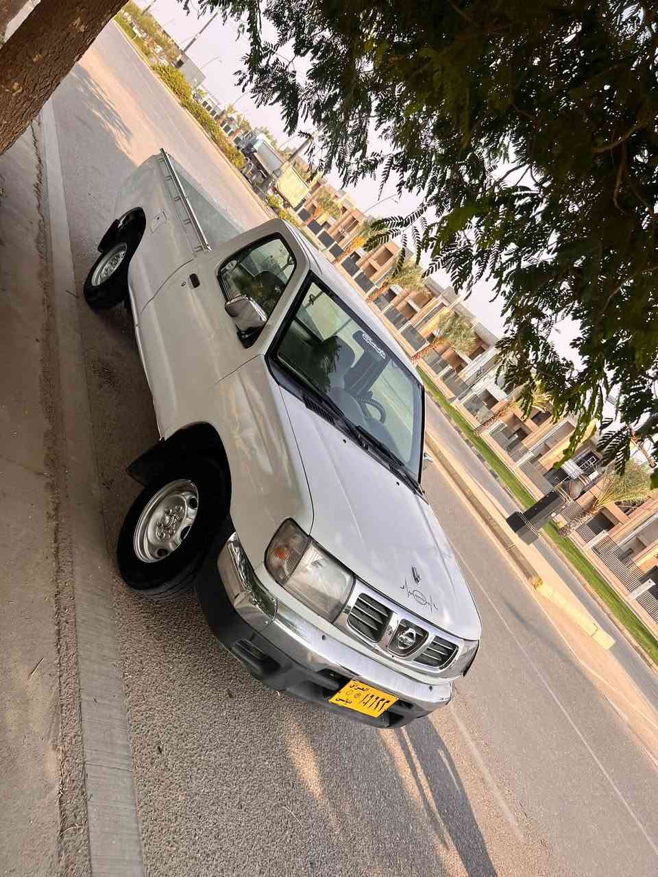نيسان ٢٠٠١ • ٤ سلندر • نضيف من تحت