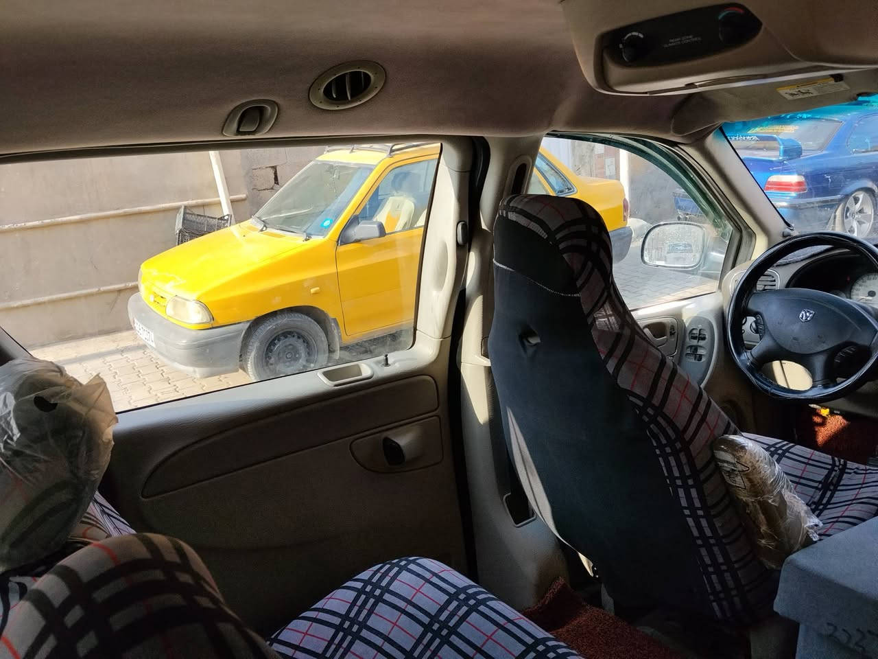 دودج كرفان • ٢٠٠٧ • ٣٣٠٠