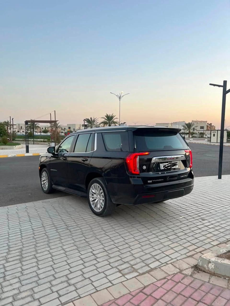GMC Yukon 2024
خليجي وكالة المنصور
ماشيه km 75
 
: المواصفات 
صندوق كهرباء 
خمس بصمات 
ثلاجه
كشنات كهرباء 
رادارات 360
شاشه كبيره 
كيجات الكترونيه
ويل 22
بجم دنلي 
 Off Road Sport Normal وضعيات القيادة
حساسات امامي و خلفي و جانبي 

السياره جداً نضيفه ب خير ع ياخذها
السياره مكفوله عدا رصعتين سحبتهن Pbr 

كير و مكينه بشرط صفر 

العنوان:اربيل و تكريت 

السعر :488🔥🔥

التواصل : ***********
***********
