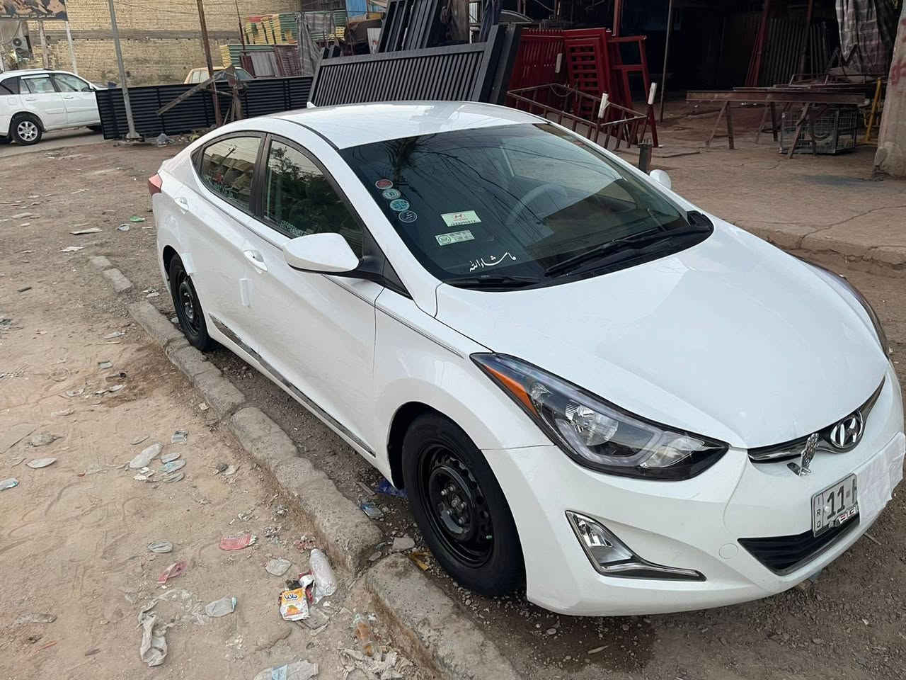 السلام عليكم ELANTRA 
وارد أمريكي حادث شبر صبغ فقط بالجاملغ شاصي لغد كفالة 
2015 محرك 2000 دوش شرط بلادي برغي ممفتوح حت واشر قبق ولفات بلاد 
ماشية : 67 mi كارتون السيارة 
صدر خلفي امامي نفض البارحة انطي الغراض القديمة لليشتري حت مشط جديد منضومة تبريد كلة جديد كمبربسر فريز راديتر شرط ثلج سيارة جاهزة كبل للشارع كشناتها بلادية ممدوشمة بعدهن بحبايتهن سيارة مواصفات عدا الفتحة والبصمة 
بيها انضمة قيادة حساس خلفي شاشة كامرة تحكمات 
رقمي : *********** 
مكاني : بغداد حي اور 
السعر : 102 وبيها مجال 
ملاحضة : صبغ شبر واحد فقط والسيارة من الدعامية للدعامية ليبل واحد شرط دعاميات بدون صبغ
سنوية باسمي شخصيا
