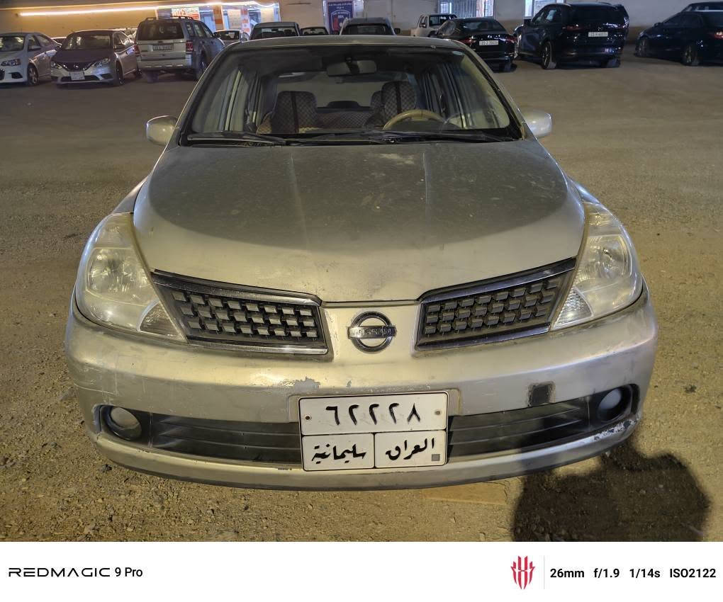 نیسان تیدا 
مۆدێل 2008
بێ بۆیاخ بێ دەعم بێ لێدراوە بێ سارد
بێ تەقەو ڕەقە بێ مەسرە 
تەبرد گێڕ و مەکینەی بەشەرت 
تەحول غرامە بڕاوە بەشەرت 
بۆ معامەلە پەیوەندی بە ژمارە مۆبایلانەوە 
***********
*********** السليمانية, العراق
