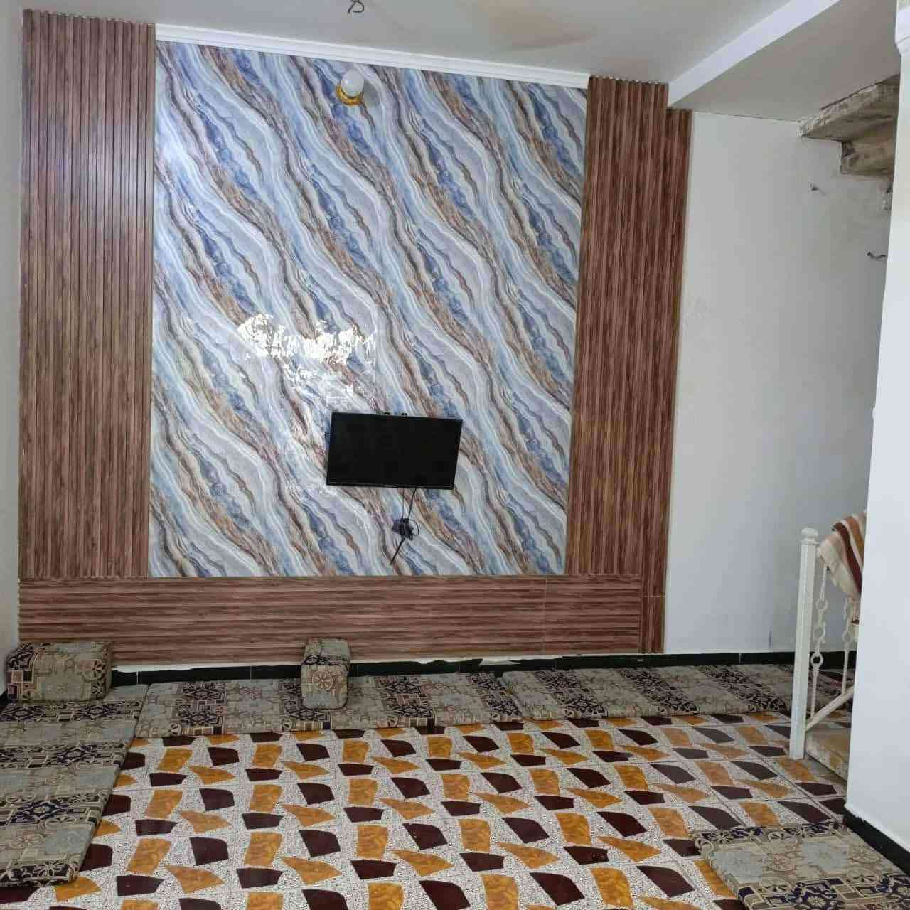 بيت زراعي للبيع 100 متر طابقين.. خنيطلة قرب المولد ماهر 
الطابق الاول بناء طابوك عكاده ساحه ديوانية مطبخ  صاله صحيات داخليه وخارجيه..
 
الطابق الثاني بناء فرمستون عكاده غرفيتن وصاله.. 
السعر 58.. 
*********** واتساب 
البيت يحتوي غرفتين فقط في الطابق الثاني..

نص مكتوب في الصور:
- ١٤:٤٩ ٢٠٢٥/٠٥/٣٠
- ١٤:٠٥ ٢٠٢٥/٠٥/٣٠