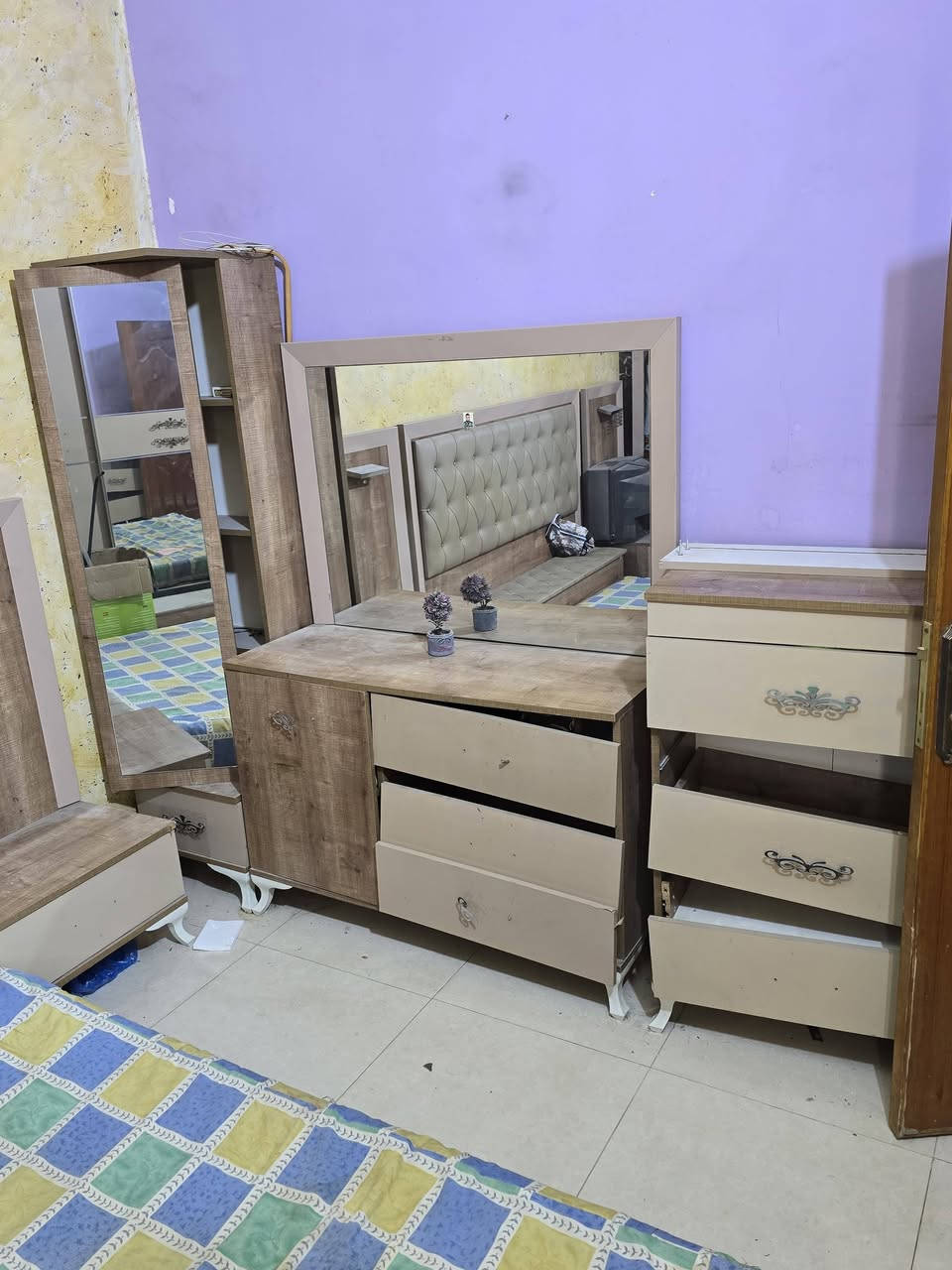 غرفة نوم تركي للبيع 150 الف
بغداد الشعب 
***********
