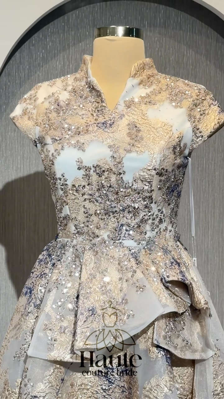 #فستانك الفخم يمنا
#هوت_كوتور 
'
'
'
#عروس #اكسبلور_فولو 
#خليجي

نص مكتوب في الصور:
- Haute
- couture bride