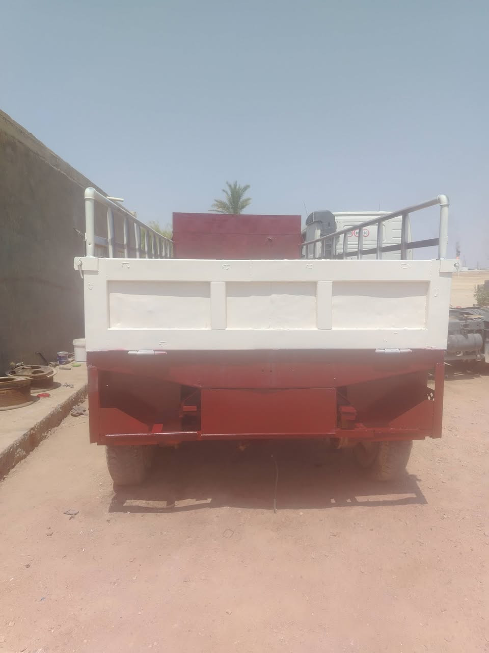 سلام عليكم عربانه مال ابو ردين تايرات 900٪20 طول 5ونص صينيه 90 وباقي لستفسار عله رقم ***********
