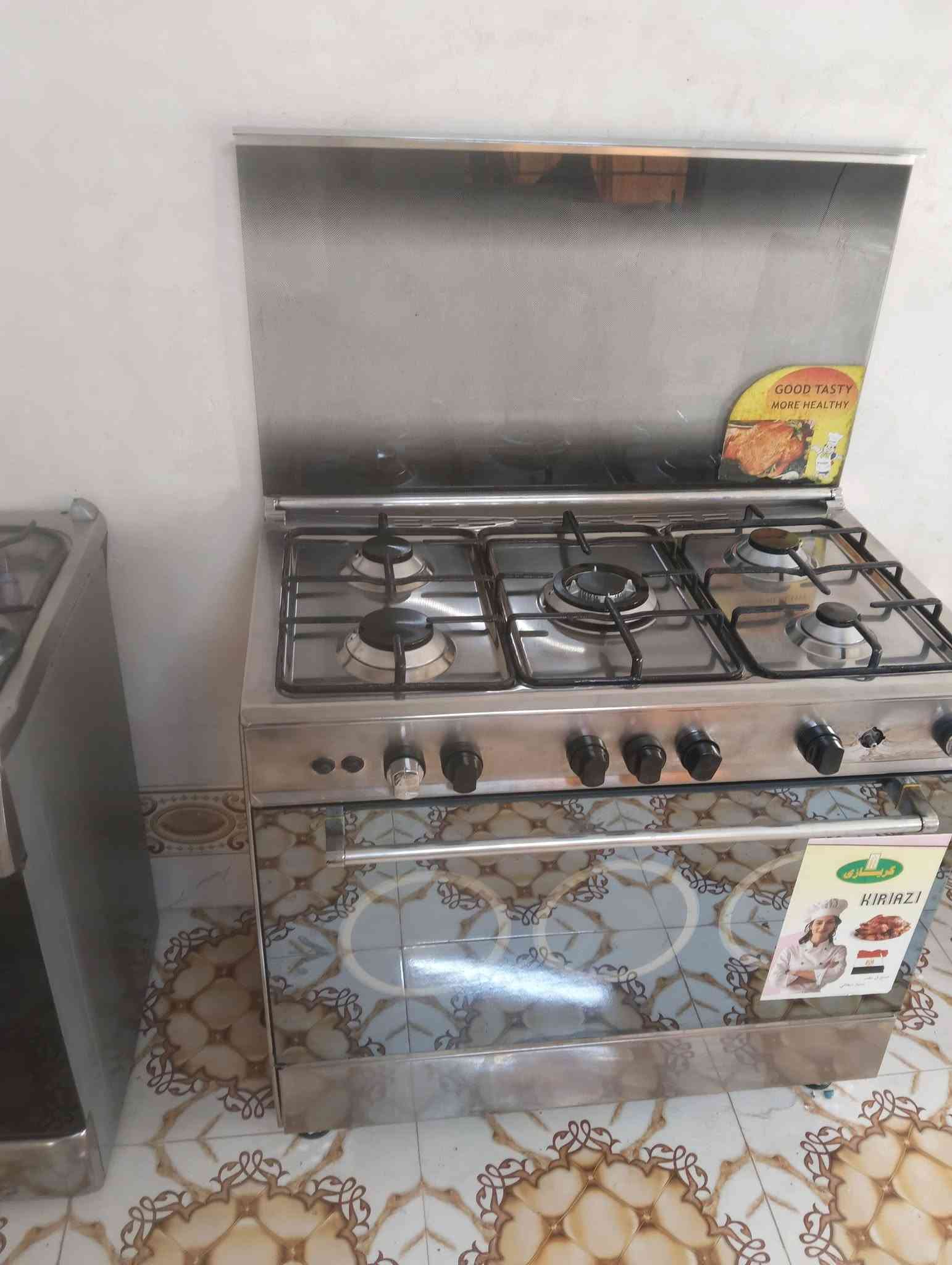 طباخ مصري • موديل ٢٠١٢ • نظيف