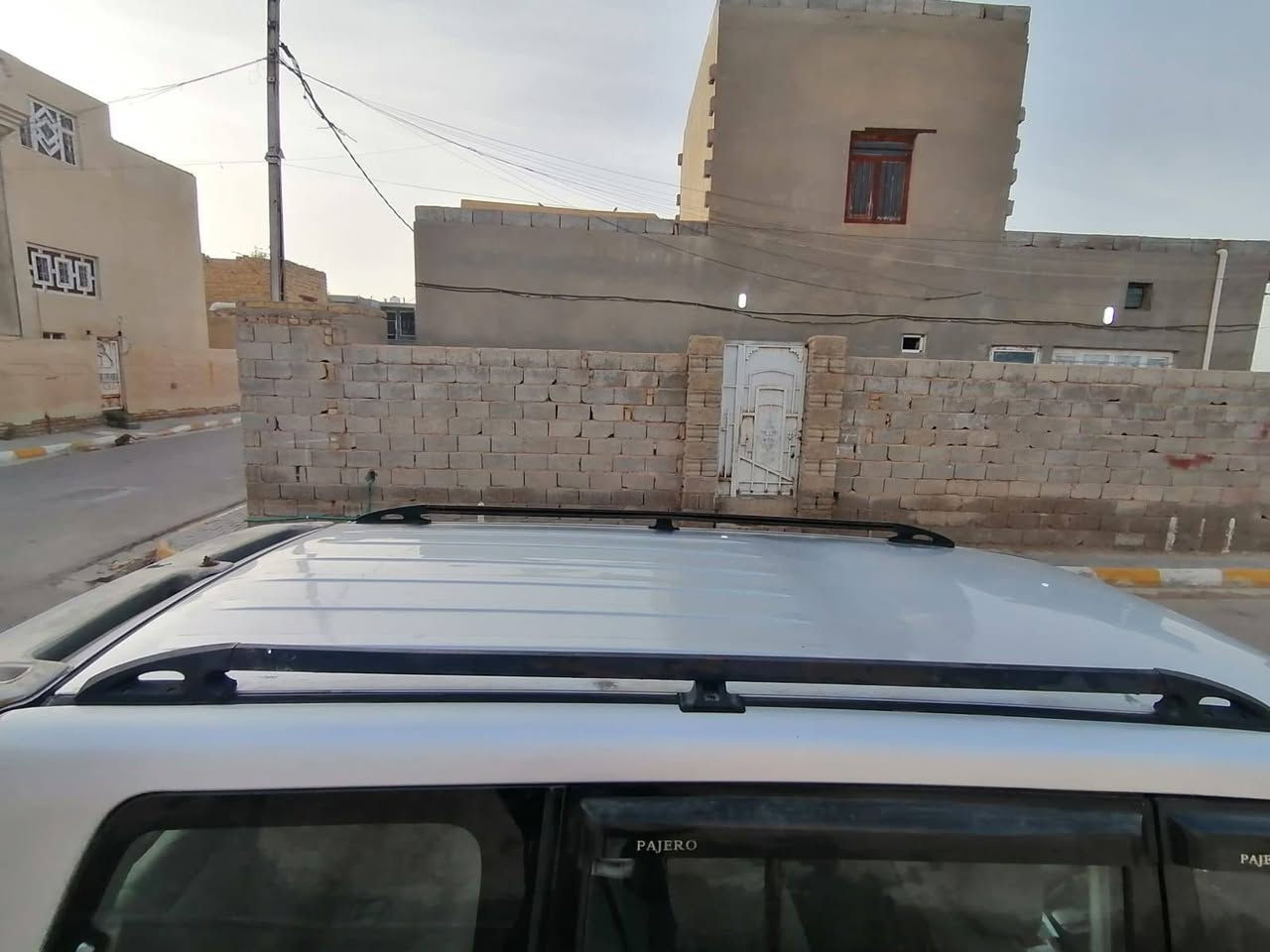 يا الله
سيارة باجيرو موديل 2006 بجعة 
مكينه 6 سلندر 3.8 مجفته تجفيت درجه اولى وبي ضمان سنه 
تخم تاير بعده جديد 
كشنات قماش
3 قطع تبريد 
7 راكب
ابيع مصبوغه عام 
مكانها واسط قضاء الحي 
للاستفسار *********** موجود خاص و واتساب.
