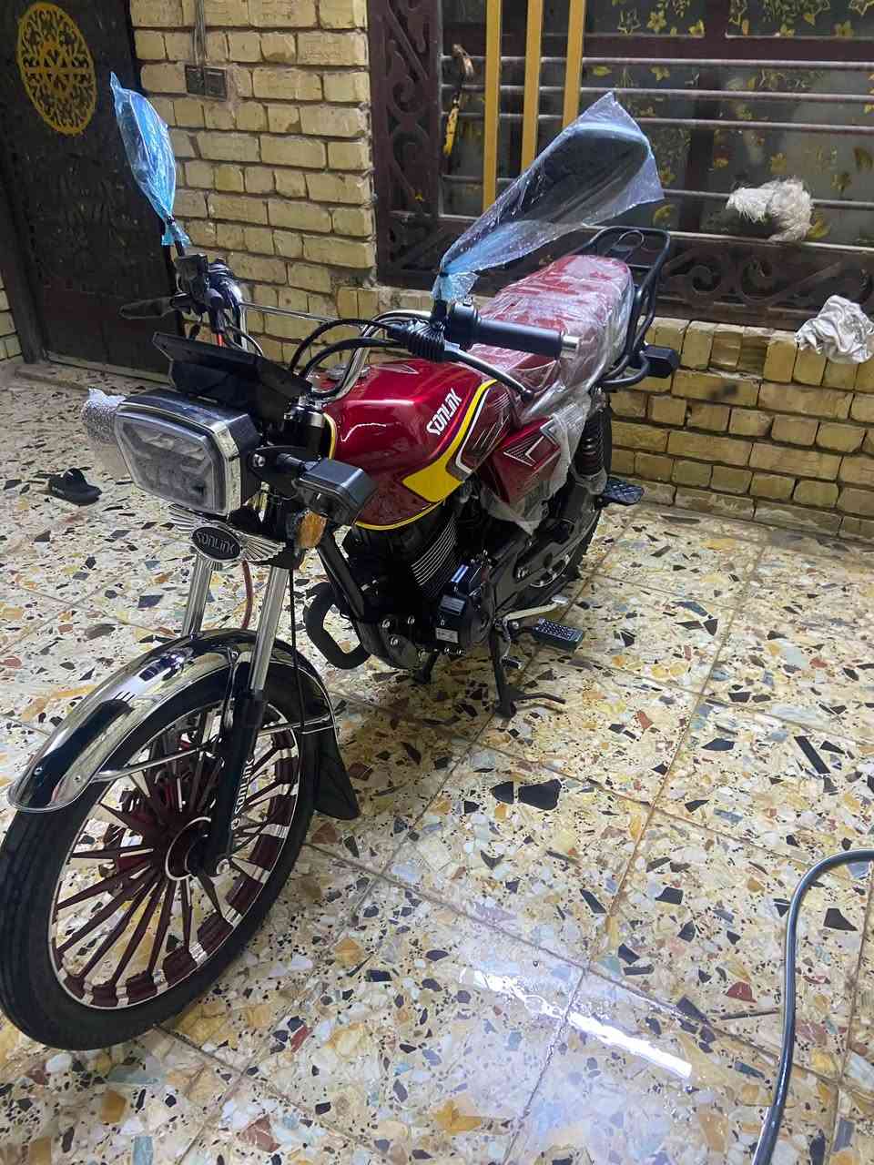 دراجة أيراني سونك 
زيرو زيرو 0 كيلو متر 
ضاغطة وزنجيل 
سويجً وبصمة 
مكاني بغداد حي الكوفة 
رقمي ***********
