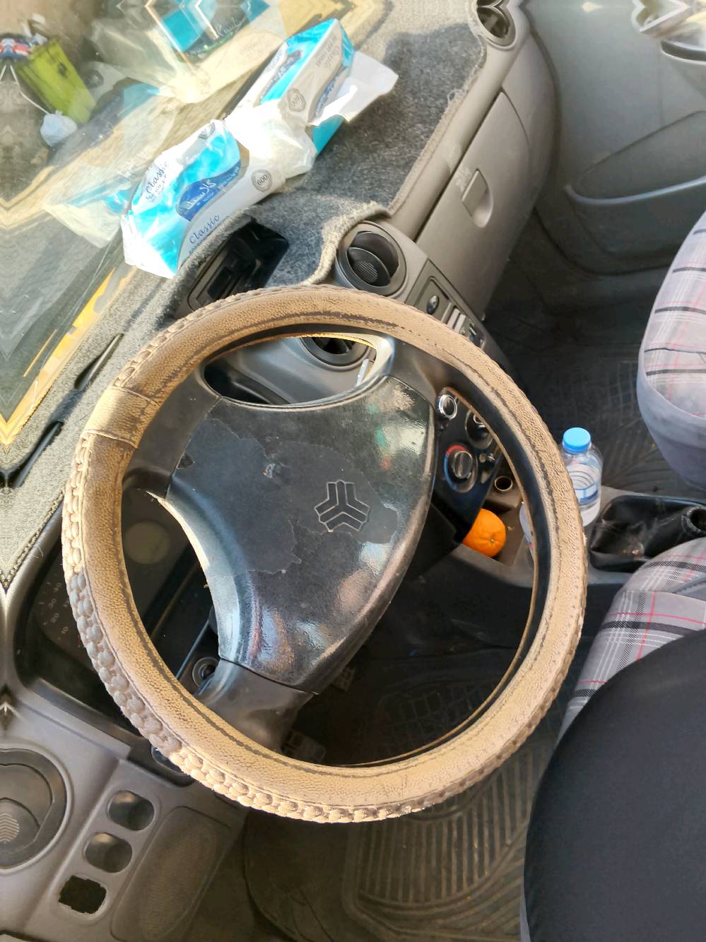 السلام عليكم  سايبا موديل ٢٠١٥ للبيع سيارة نضيفه كلش فقد بيهه طخه من الإمام موضخه بل صورة وبيه طخه من خلف للبيع مكان بغداد دورة سعر ٣٥ وبيه مجال  واكو مراوس بفيرنا هي وانطي
 وفرق