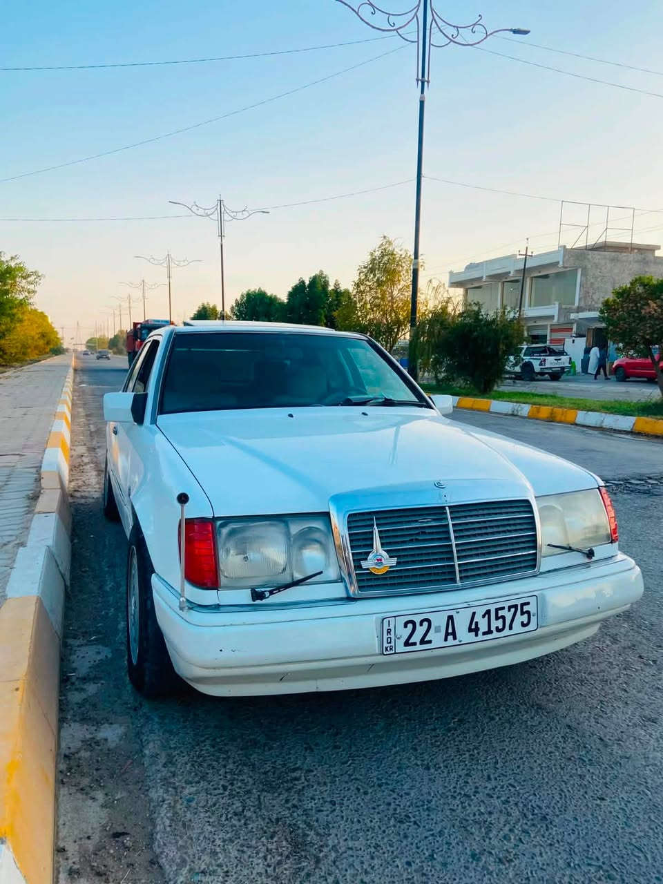 السلام عليكم للبيع مرسيدس دب موديل 1991 رقم أربيل دولي تحويل مباشر محور كير و محرك بطه 2500 العنوان صلاح الدين الاسحاقي التواصل ***********
