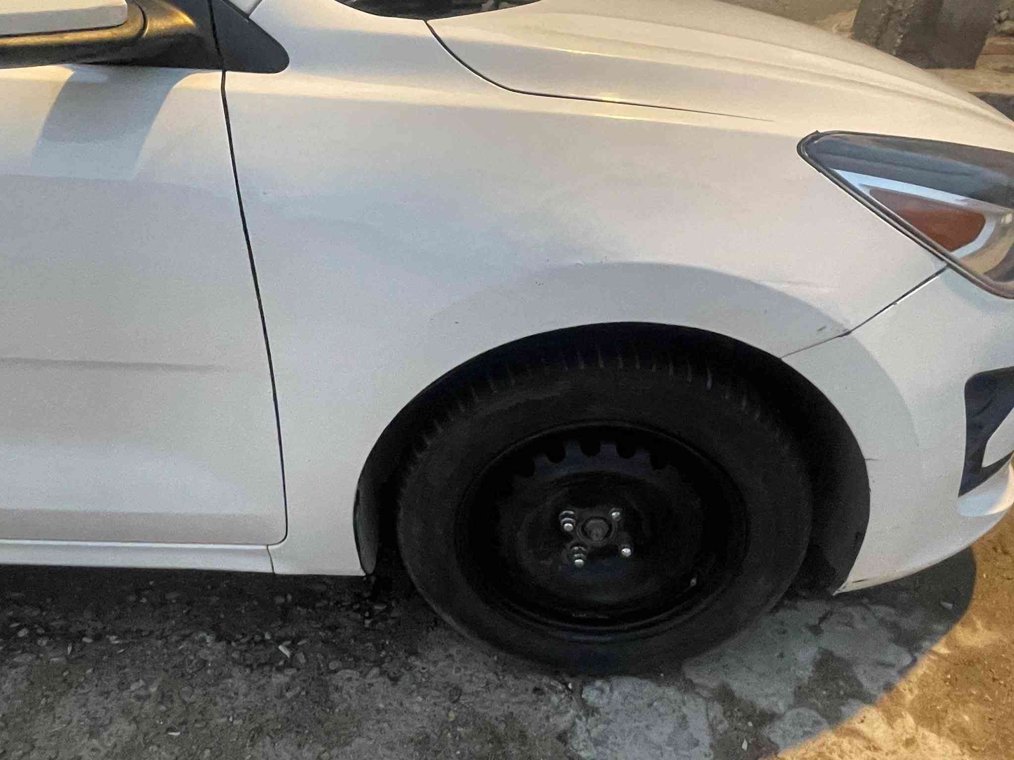 معوقين بنيه من كربلاء تسوي وكاله عامه او خاصه باقي سنه تصير حره
وارد امريكي ضربه مو بچمً باب سايق وباب ورا وناشرهه وي الصور
وبيها بارد مدكر ثاني 
حداديه كلشش تمام
ادامه
تبريد بلاد مال شركه مال ملعوب بي ابد وتبريد محترم 
گير مكينه مكفولات 
مكينه ١٦٠٠ دوش وناعمه
والسياره كلش حلوه وخفيفه بالسياقه 
وأخذها اطلع بيها تراي وافحص السعر ٨٣ وبيها مجال 
***********
مكاني بصره /كوت الحجاج

