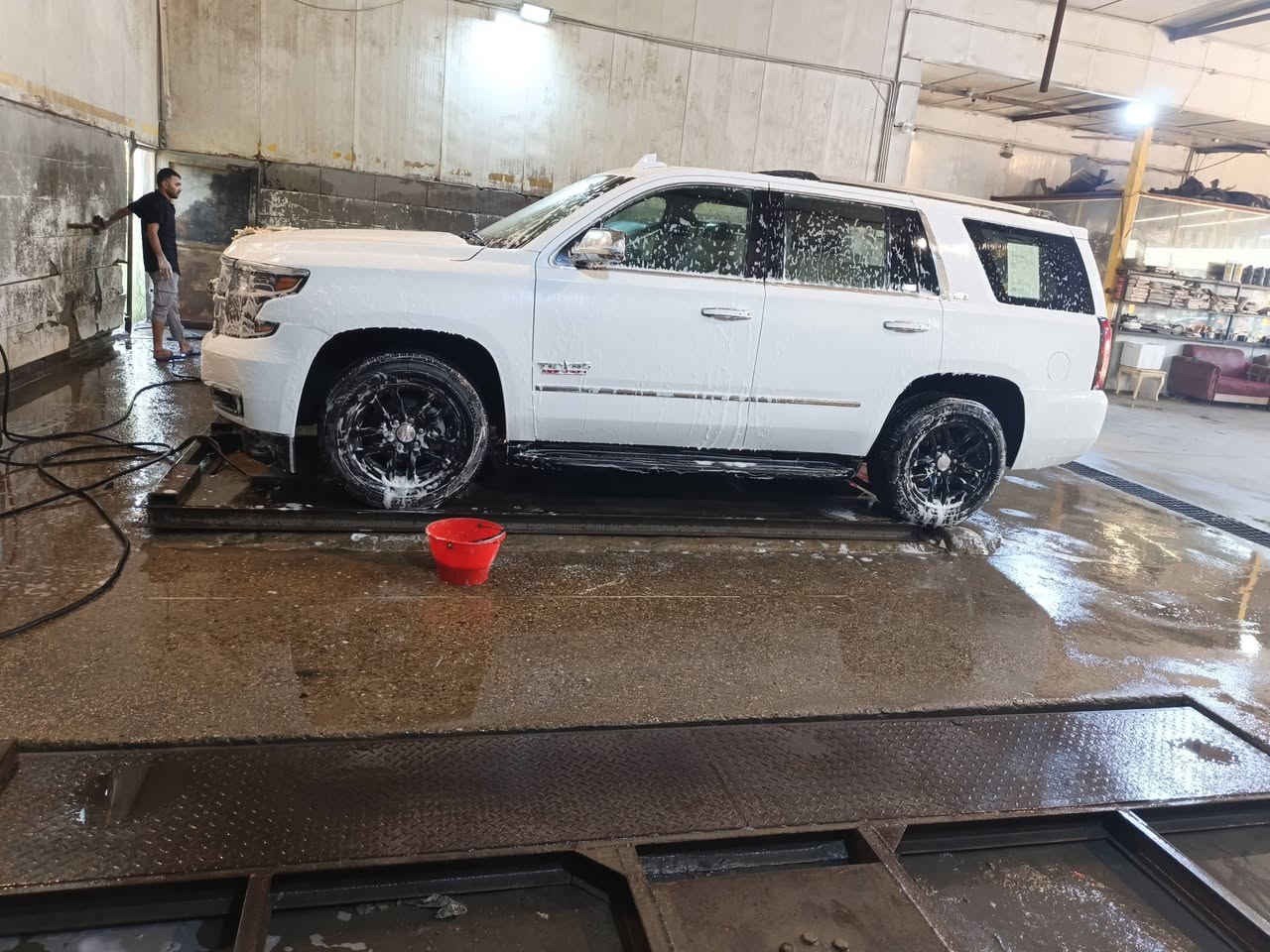 السلام عليكم
تاهو امريكي 
موديل ٢٠١٧صبغ ٥ قطع 
مكفوله من  شاصي لغود من چفيه 
من تحميل معجون 
سياره عدله نظيفه مابيهه نقث برغي 
السعر ٢٥٠ 
ماشي ١٠٠ وشويه 
داخل جلد ملكي 
تبريد تدفىئه محرك كير صدر بضمان 
سيارتي الخاصه اني جناي موشراي بياع 
سنويه باسمي 
هزه جديد 
اي خلل مابيهه امانة الله ورسوله 
باتريات جدد 
بغداد الدوره 
او السريدات قرب جزيرة بغداد 
***********
