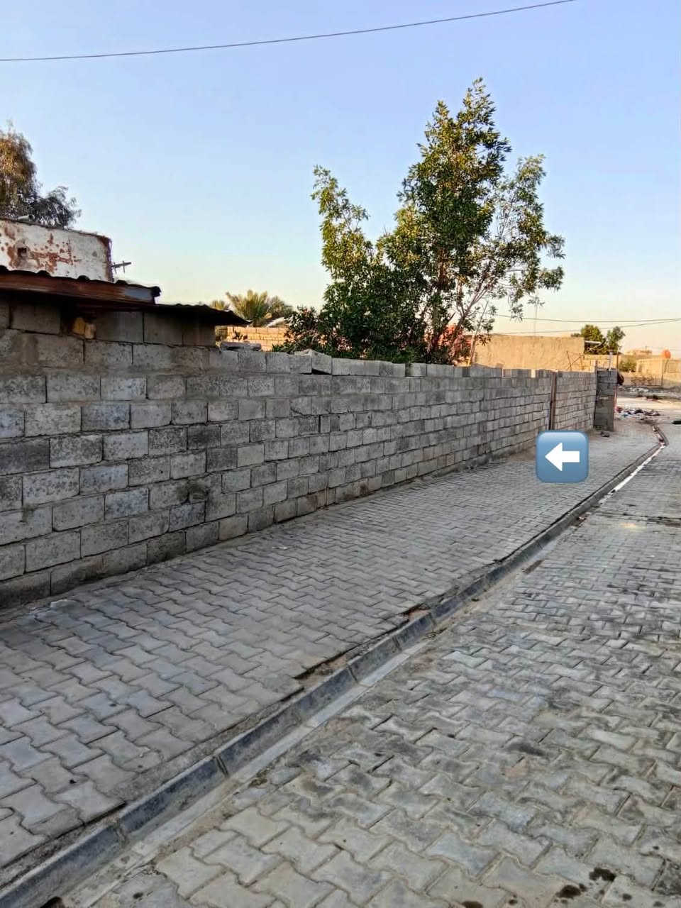 قطعة أرض زراعي للبيع فقط مسيجه مساحته 300 وباقي المساحات موضحه في الرسم

( القطعه قرار محكمه ) 

مكان القطعه سماوة في منطقة السكك أم الهوش قرب مستشفى الاطفال 

الخدمات الموجودة جديده وكامله / مياه . ومجاري . وكهرباء . وضوئي . ومقرنص . وتبليط بعد عنه 5 أمتار  

القياسات / واجهيه 25 / ضهر 15 / وباقي القياسات موضحه بل رسم 

السعر 15 وبيه مجال 

الرقم *********** واتساب
