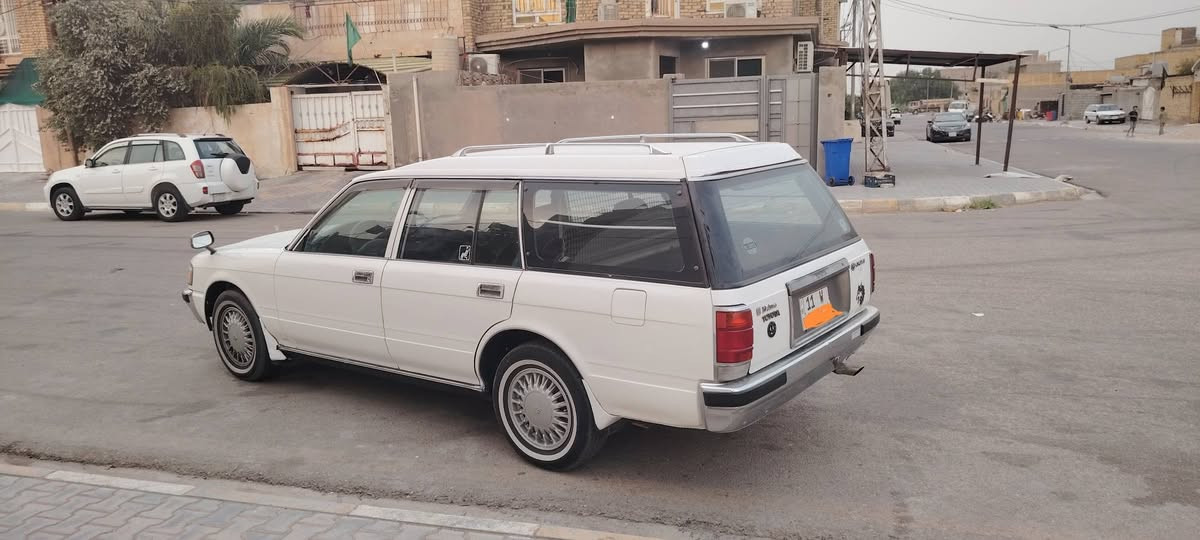 السلام عليكم البيع ارنب ستيشن موديل 1995 رقم بغداد بسمي مكينه ونجي مكينه وكير وحداديه وتخم تاير كله جديد السياره بدون ضربه وبدون تبديل كفاله من كلشي تبريد ثلج 🥶🥶🥶 السياره مال جناي وجديده بمعنه الكلمه اكثر الستفسار التصال على الرقم *********** متواجد خاص
