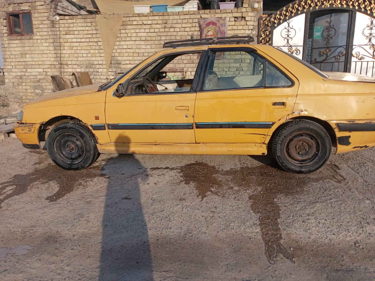سلام عليكم مرخصت صاحب الكروب.. سياره بيجو بارس 2011 بسعر مناسب 10وراقات و بيها مجال مكاني بغداد... *********** بي واتساب
