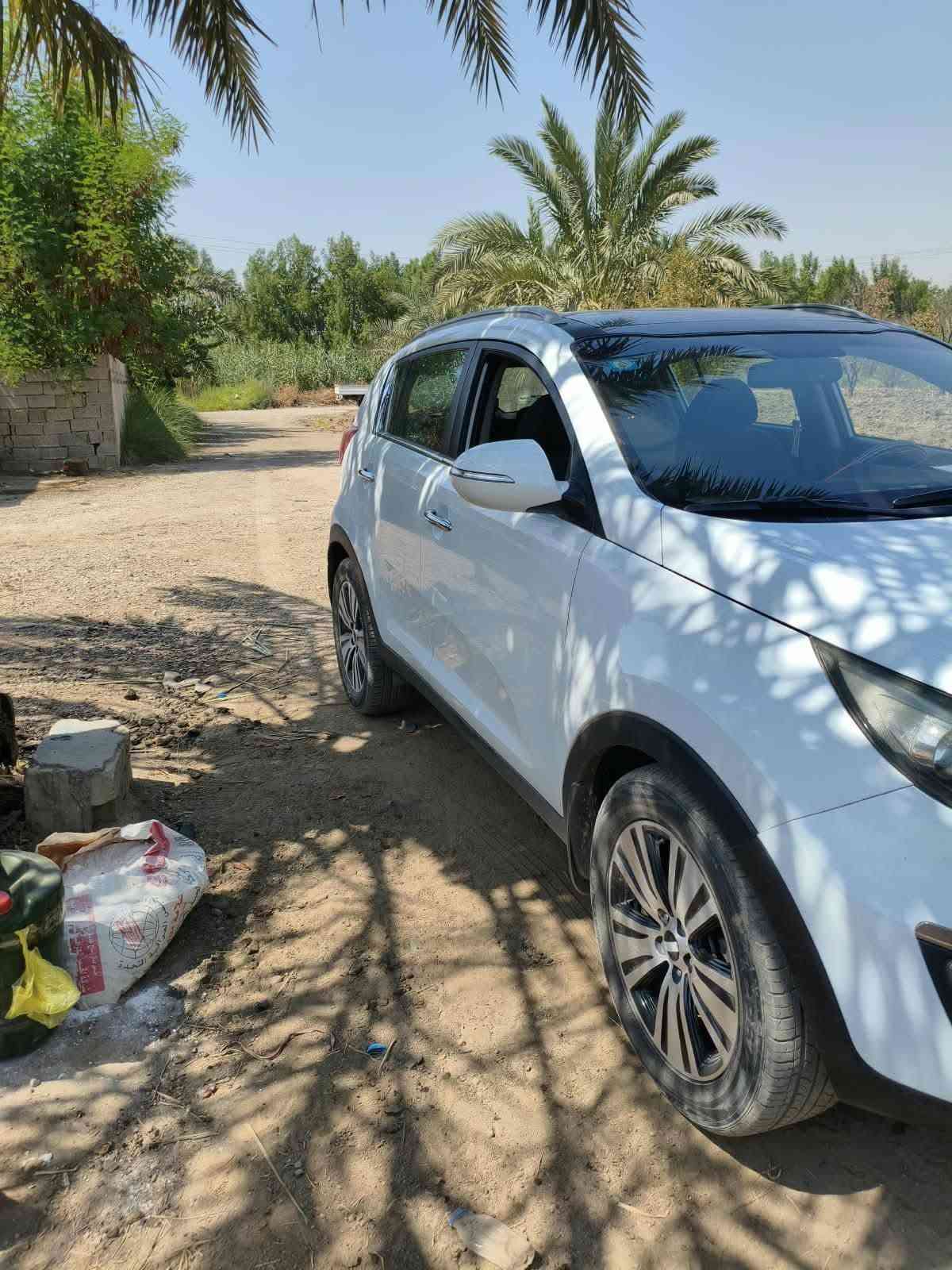 السلام عليكم سبورتج موديل 16 رقم بغداد تحويل مباشر سياره فول موصفات ما عدا لبصمه تبريد ثلج مكينه وكير وحداديه مكفوله بيه بارد و نص جاملغ بي صبغ  سياره حلوه وجاهزه من كلشي  السعر 145 وبيه مجال ***********   ***********
