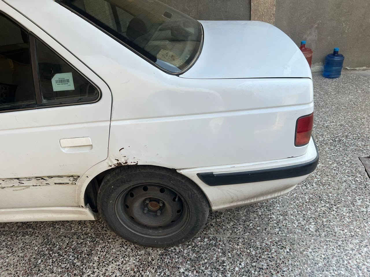 جمعه مباركه على الجميع أن شاء الله 
من رخصت اخي مدير الكروب المحترم 
بيجو بارس موديل 2018
بدايه بخار صورهه كدامك سنويه ورقم دولي 
بيهه طخه جاملغ وبنيد 
وبيه بارد جاملغ الخلف السائق
س ع ر 48مع المجال مكان الامين الثانيه 
***********
