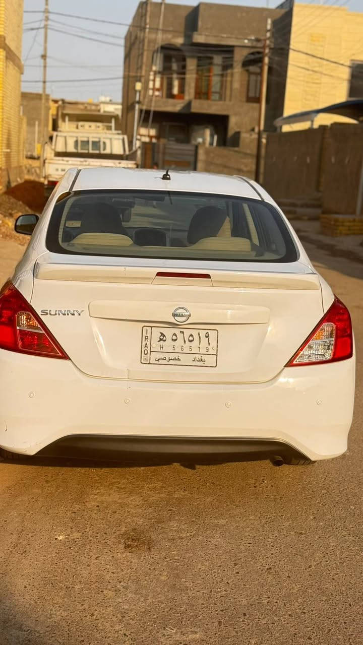 نيسان سني هندي بليته الزركه للبيع
موديل ٢٠١٩
ماشية ٩٠ 
سياره جديده بمعنى الكلمه 
رقم بغداد 
تحويل شوكت متريد 
تحكم ستيرن 
تبريد ثلج 
فلس متخلي عليها 
ترايك للبصرة 
بيها شبر صبغ بالجاملغ الخلفي بسبب شخط 
السعر ٩٨ وبيها مجال بسيط
مكان السيارة الفلوجة 

للتواصل *********** اتصال* واتساب 
***********
