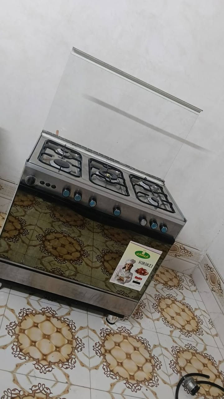 طباخ خمس عيون مصري تكنو نضافه فول 175
طباخ مصري اربعه فول نضافه 125
***********
