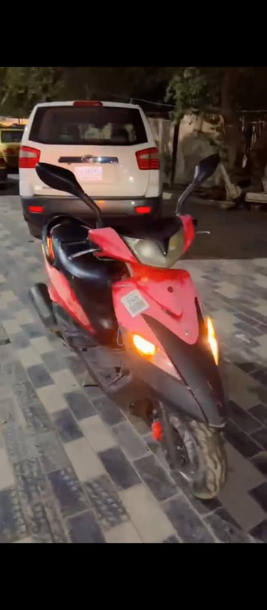 دراجة ثعلب سرعة 140 للبيع السعر 250 الف عراقي وبيها مجال محرك لاطش تحتاج تجفيت فقط رقمي *********** بي واتساب بغداد, العراق
