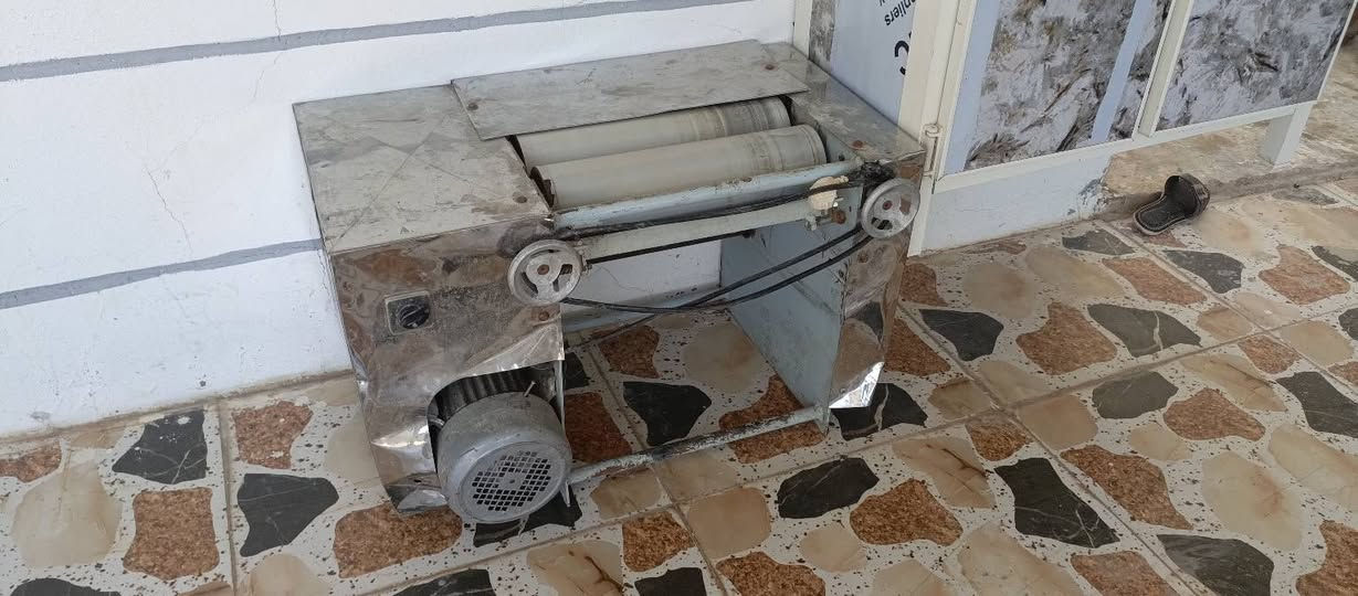 مكينه مال لحم بعجين للبيع شرط شغل أي عيب مابيه سعر 350
, ***********
