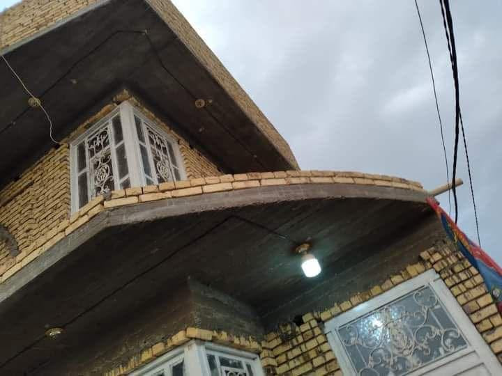 بيت زراعي ناحيه سديناويه قرب مدرسه زنوبيه 

المساحه 180 طابقين دبل ڤاليوم  

الطابق الارضي غرفه مطبخ حار وبارد وصاله وستقبال ومنور وصحيات خارجيه وداخليه 

الطابق الثاني غرف عدد /3 مع صاله مجمع صحي كامل 

وسطح شتايگر  السعر الاتصال على الرقم 

***********
