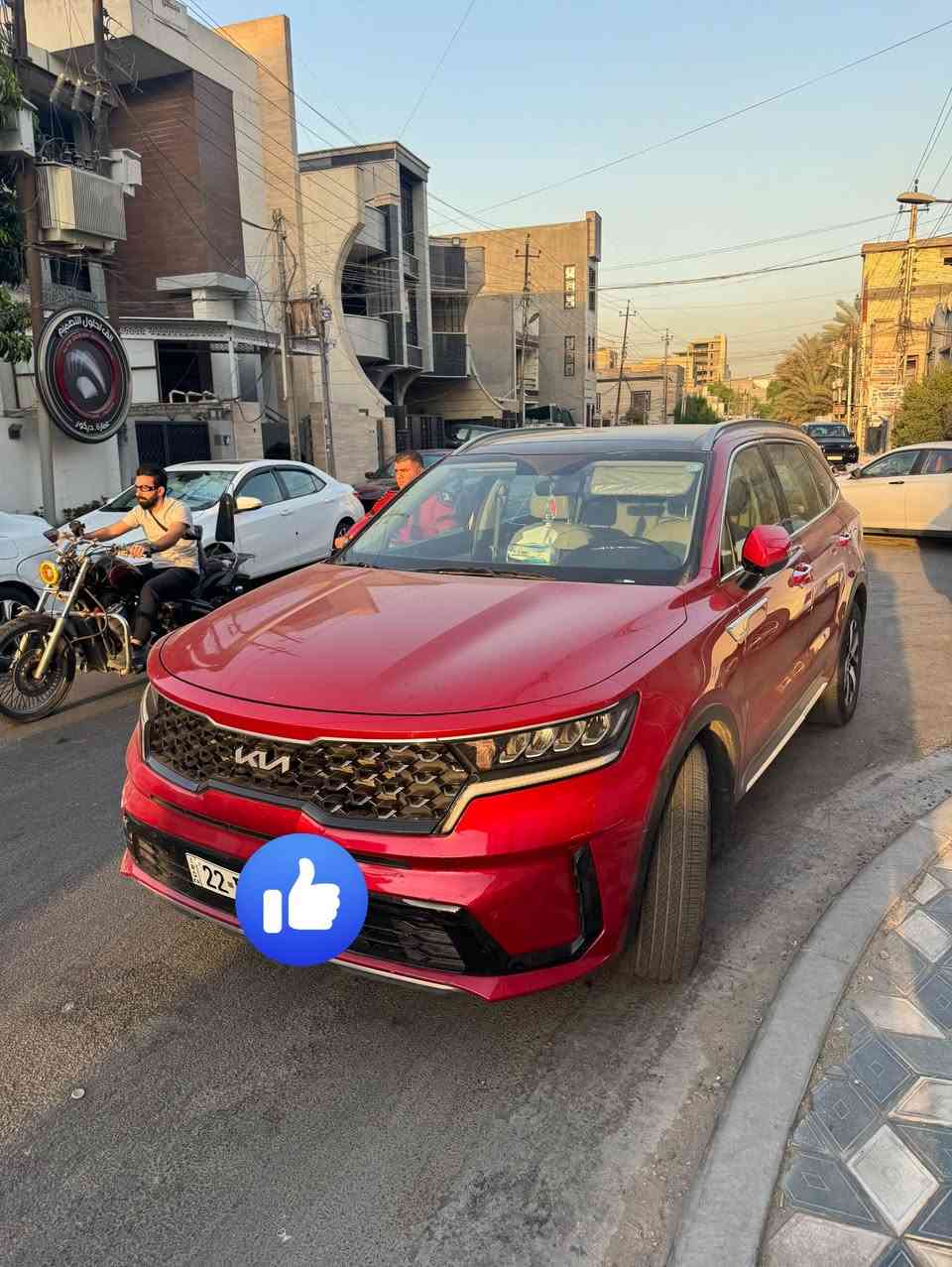 كيا سورنتو 2023 خليجي – فول مواصفات GT – ماشية 45 ألف كم فقط

المحرك: 2500، 4 سلندر، بنزين، أوتوماتيك
العداد: 45,000 كم، ماشية على إيدي ومداراتها ممتازة 
الحالة: مكفولة وبدون صبغ، عدا ضربة خفيفة بالدعامية مصلّحة بدون تبديل وبدون صبغ عالبارد
الرقم: أربيل خصوصي باسمي، تحويل مباشر فقط
اللون: أحمر، كشنات جلد تدفئة

مواصفات : كاميرا امامية خلفية، حساسات امامي، مراقبة النقطة العمياء، صندوق كهربائي، مقاعد كهربائية مع ذاكرة، بصمة وتشغيل عن بعد، شاشة مع Apple CarPlay بدون USB شاحن لاسلكي، تبريد أوتوماتيكي، مثبت سرعة، أوضاع قيادة، هاندبريك إلكتروني،، ABS ونظام ثبات وتحكم بالجر، مساعد صعود المرتفعات، حساسات ضغط الإطارات، إضاءة LED وضباب، والتحكم الصوتي.

السعر: 24,500 دولار وبيها مجال بسيط
الموقع: بغداد - السيدية
للتواصل: ***********
