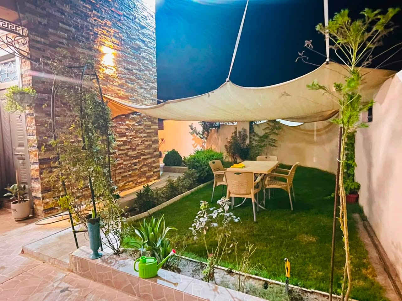 دار للبيع بناء حديث فول مواصفات موقع جدا مميز ركن مقابل حديقه نظام دكت مركزي 
~~~~~~~~~~~
~~~~~~~~~~~
📐المساحه:250 ركن  مقابل حديقة 
~~~~~~~~~~~
📍الموقع :مجمع مدينتي حي الورود 
 
~~~~~~~~~~~
💸السعر :علق تم يوصل السعر
~~~~~~~~~~~~~~~~
~~~~~~~~~~~
للاستفسار اكثر الاتصال على الرقم *********** 
📱
~~~~~~~~~~~
نستقبل جميع العروض 
🏠السكنيه  🏛️التجاريه
مكتب عدن بدايه سايدين حي عدن قرب مكوى الباشا
