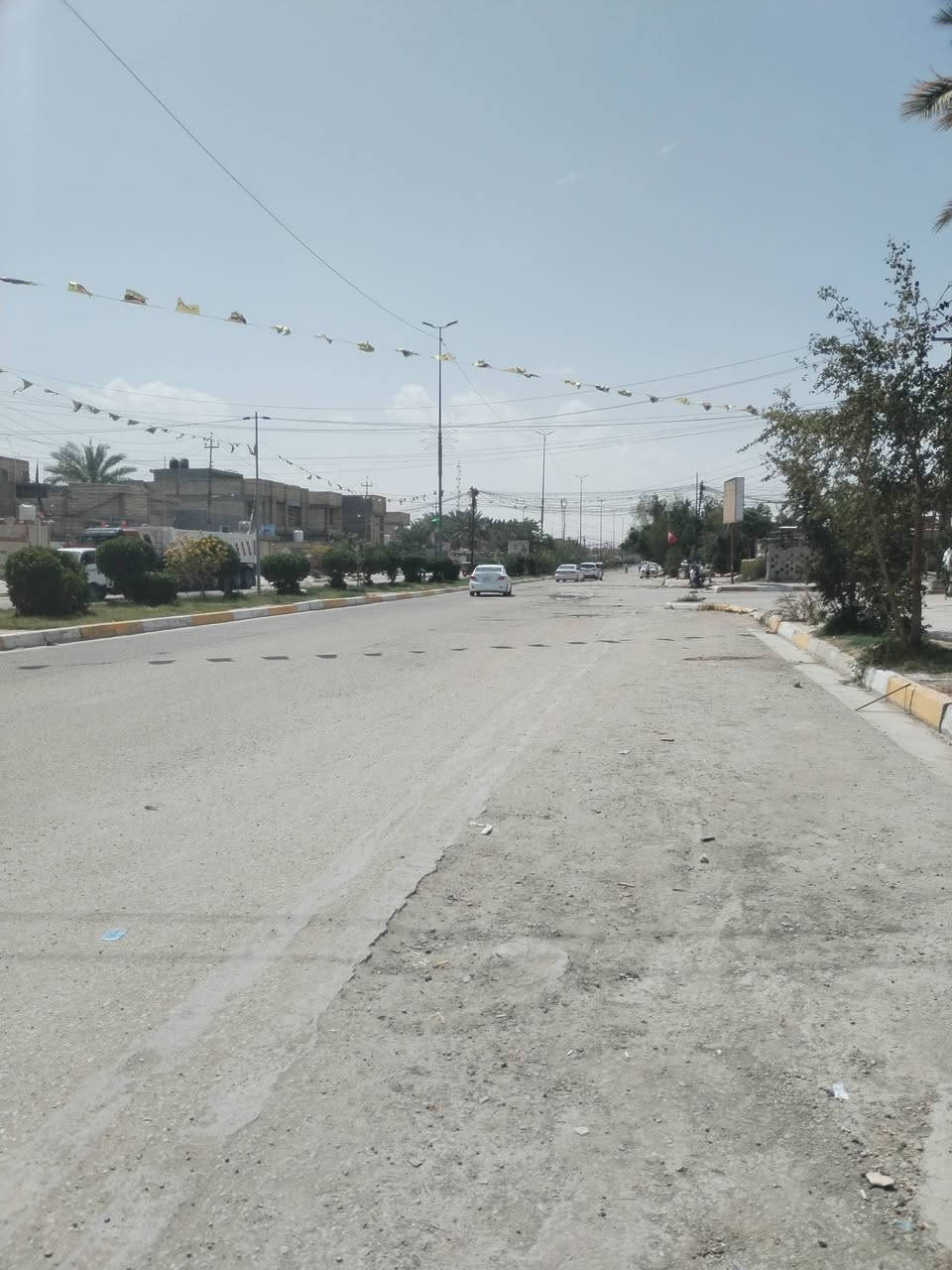 للبيع او المراوس بيت ١٠٠ متر عرض ٥ متر ونزال ٢٠ متر حي اليرموك الشارع العريض شارع ال حفاظ شارع تجاري عرضه ٦٠ متر للتواصل ***********
