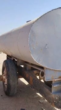 شاحنة • تفاصيل ناقصة